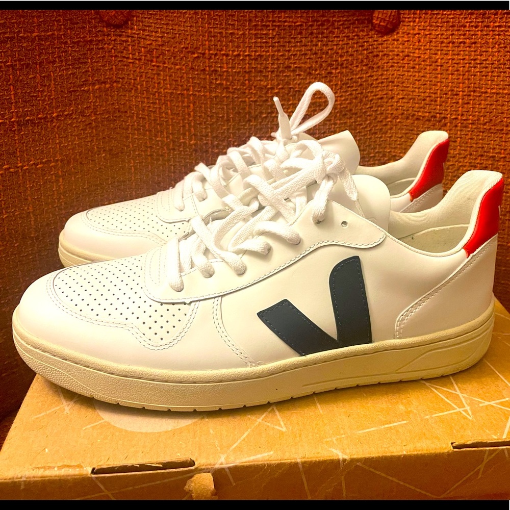 Red/White/Blue Veja V-10